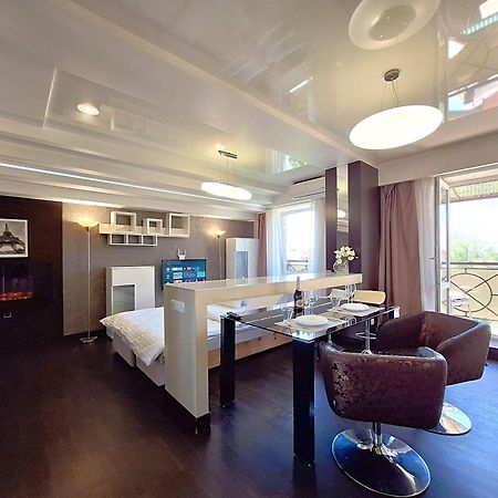 Найбільше Ліжко У Полтаві Мережа Alex Apartments Цілодобово Безконтактне Заселення Poltava Eksteriør billede