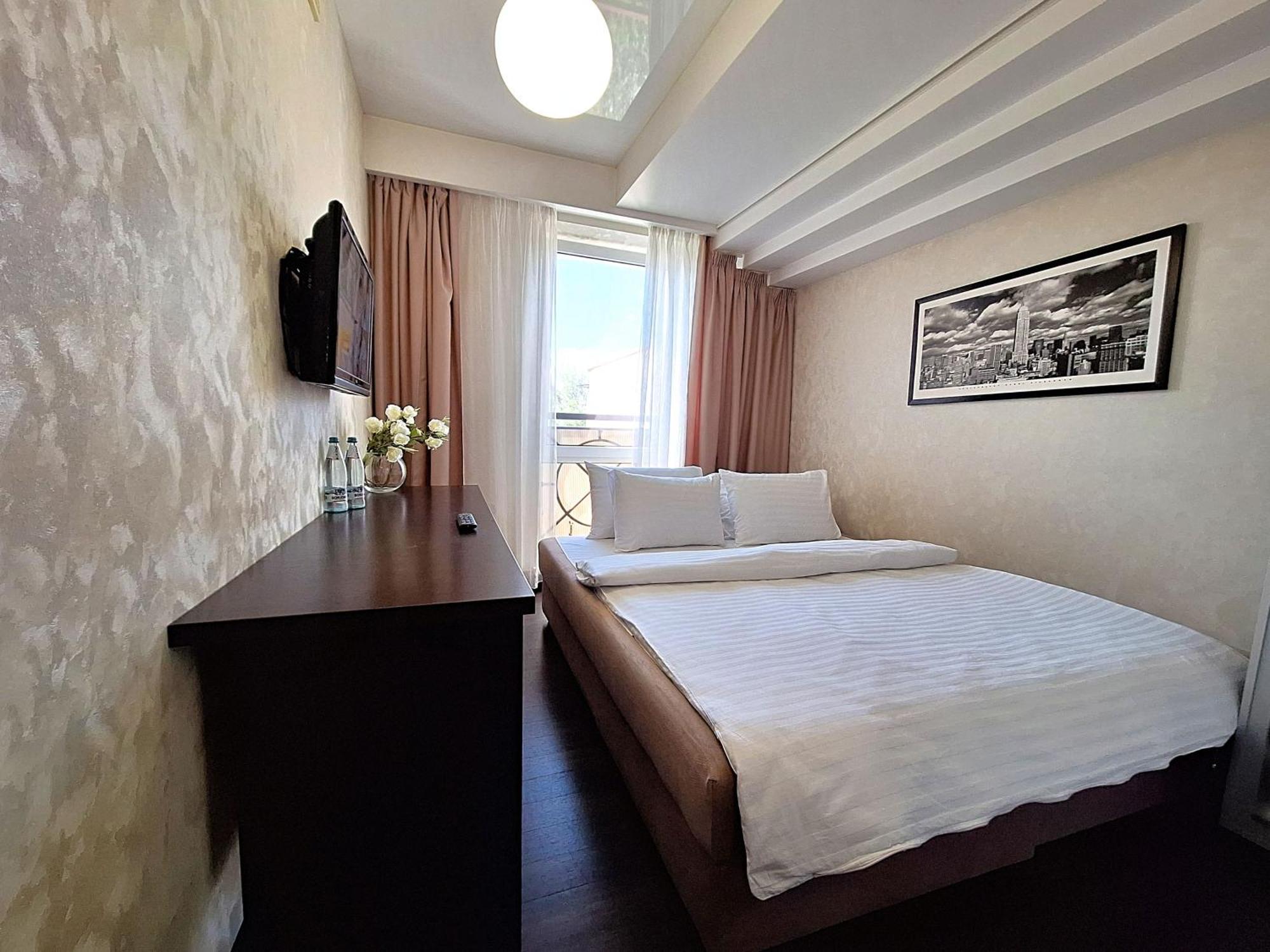 Найбільше Ліжко У Полтаві Мережа Alex Apartments Цілодобово Безконтактне Заселення Poltava Eksteriør billede